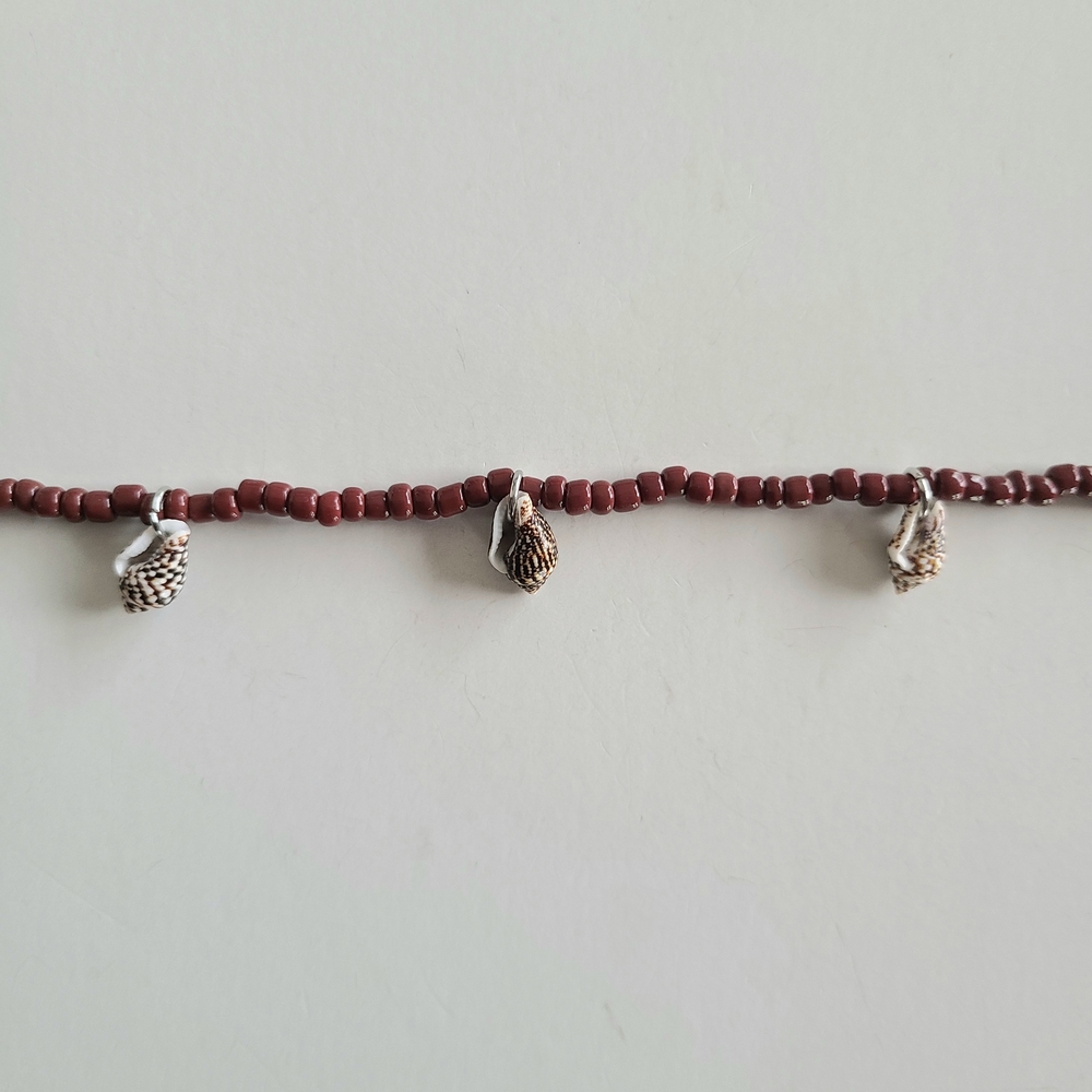 Brown Beaded Ankle Bracelet with Shell Charms - Picture 3 of 8